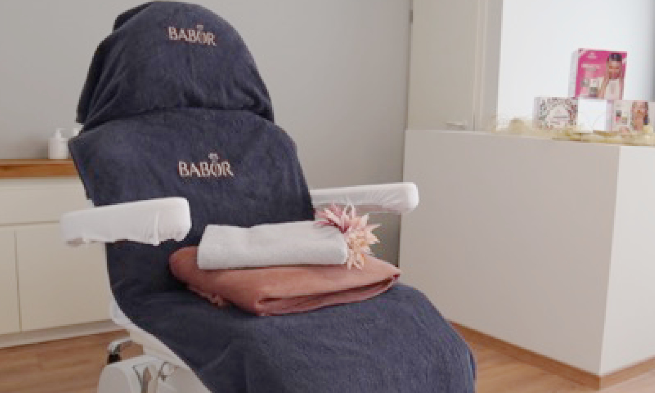 Slider Behandlungsraum Stuhl